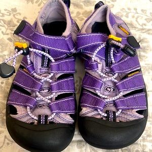 Keen Newport Purple Girls Size 1